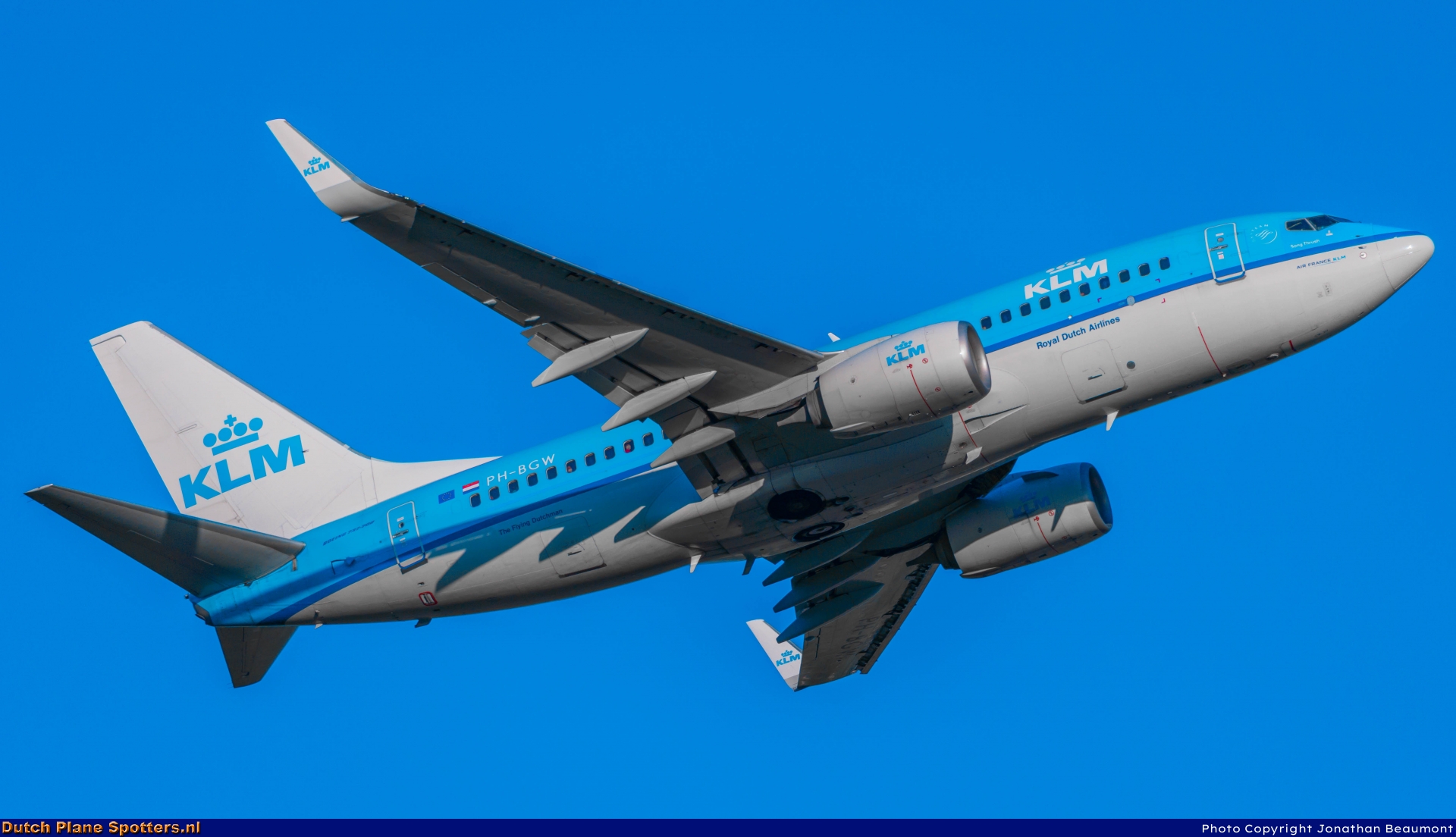 PH-BGW Boeing 737-700 KLM Royal Dutch Airlines by Jonathan Beaumont
