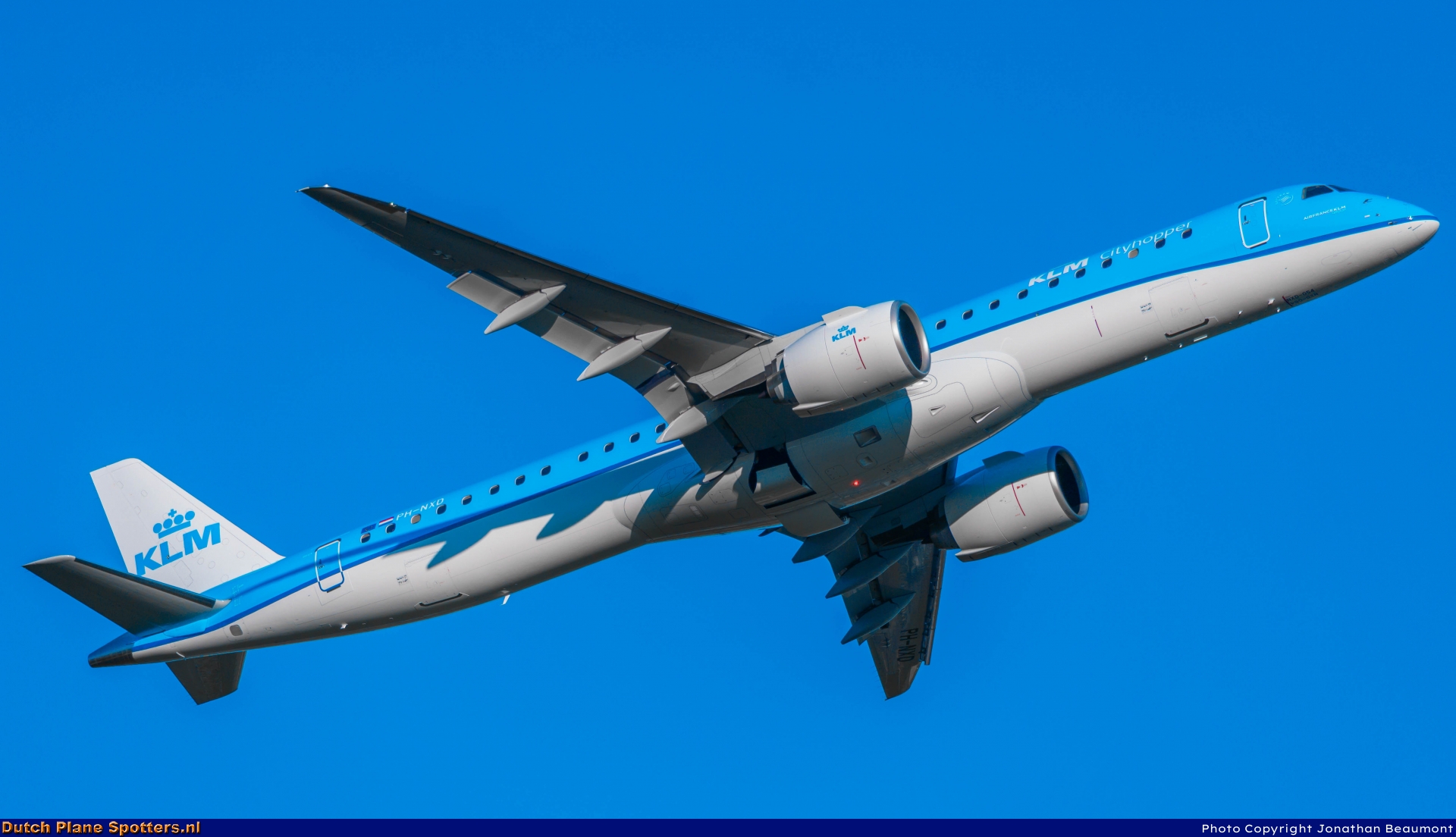 PH-NXC Embraer 195 E2 KLM Cityhopper by Jonathan Beaumont