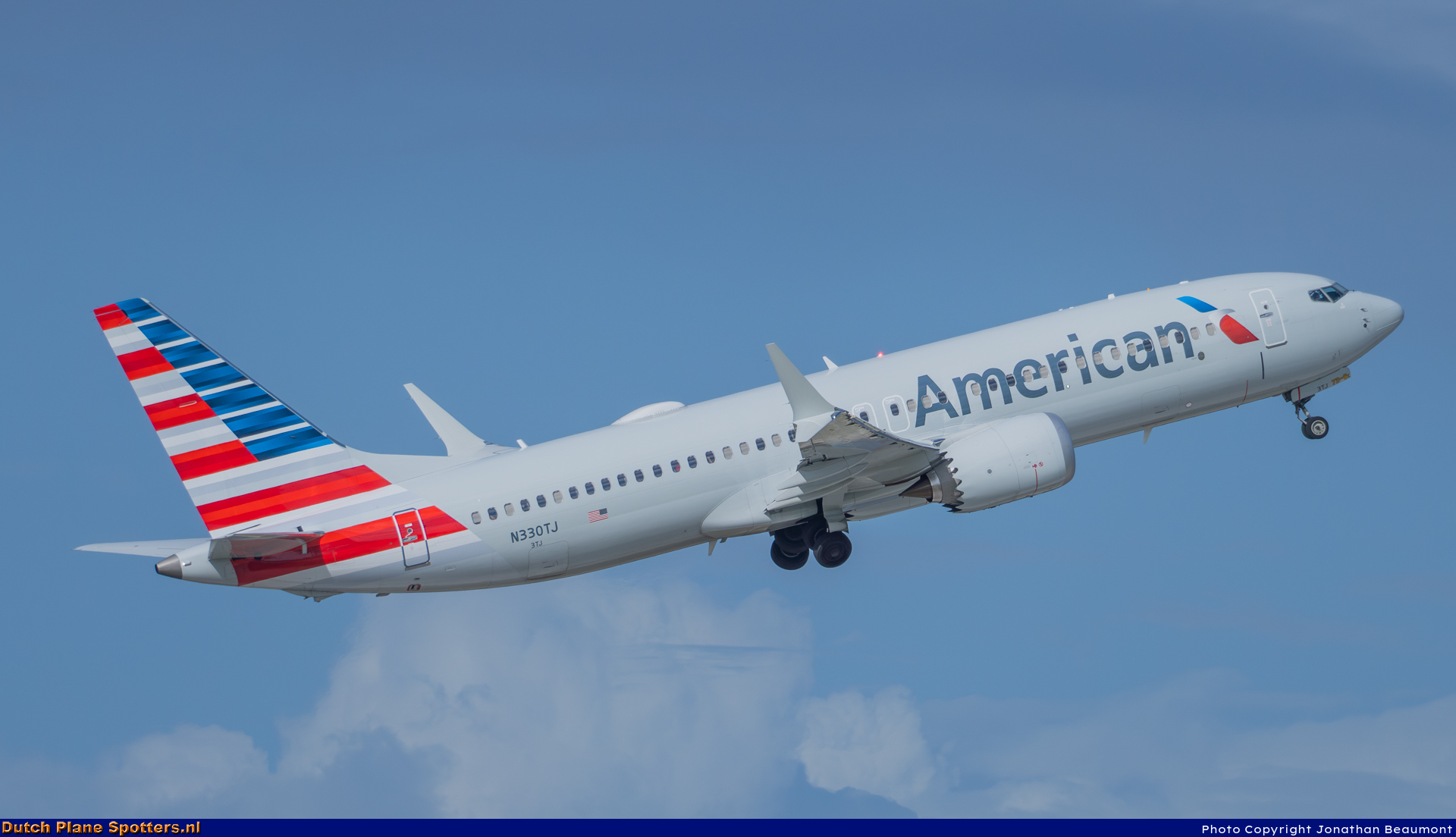N330TJ Boeing 737 MAX 8 American Airlines by Jonathan Beaumont