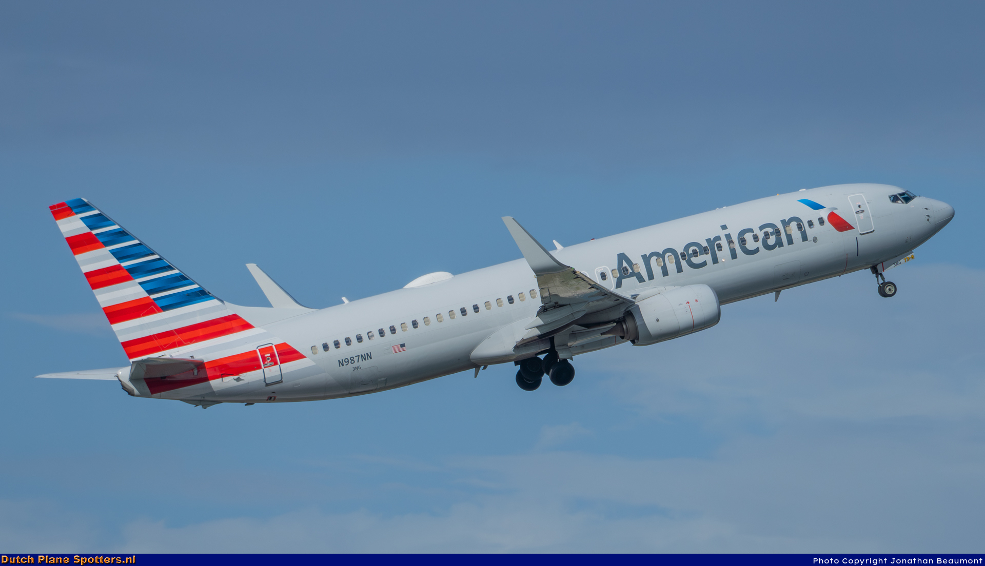 N987NN Boeing 737-800 American Airlines by Jonathan Beaumont