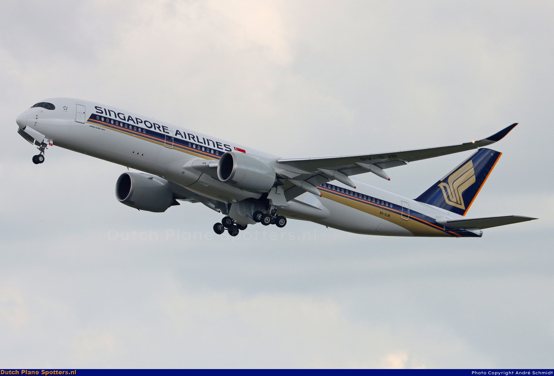 9V-SJB Airbus A350-900 Singapore Airlines by André Schmidt