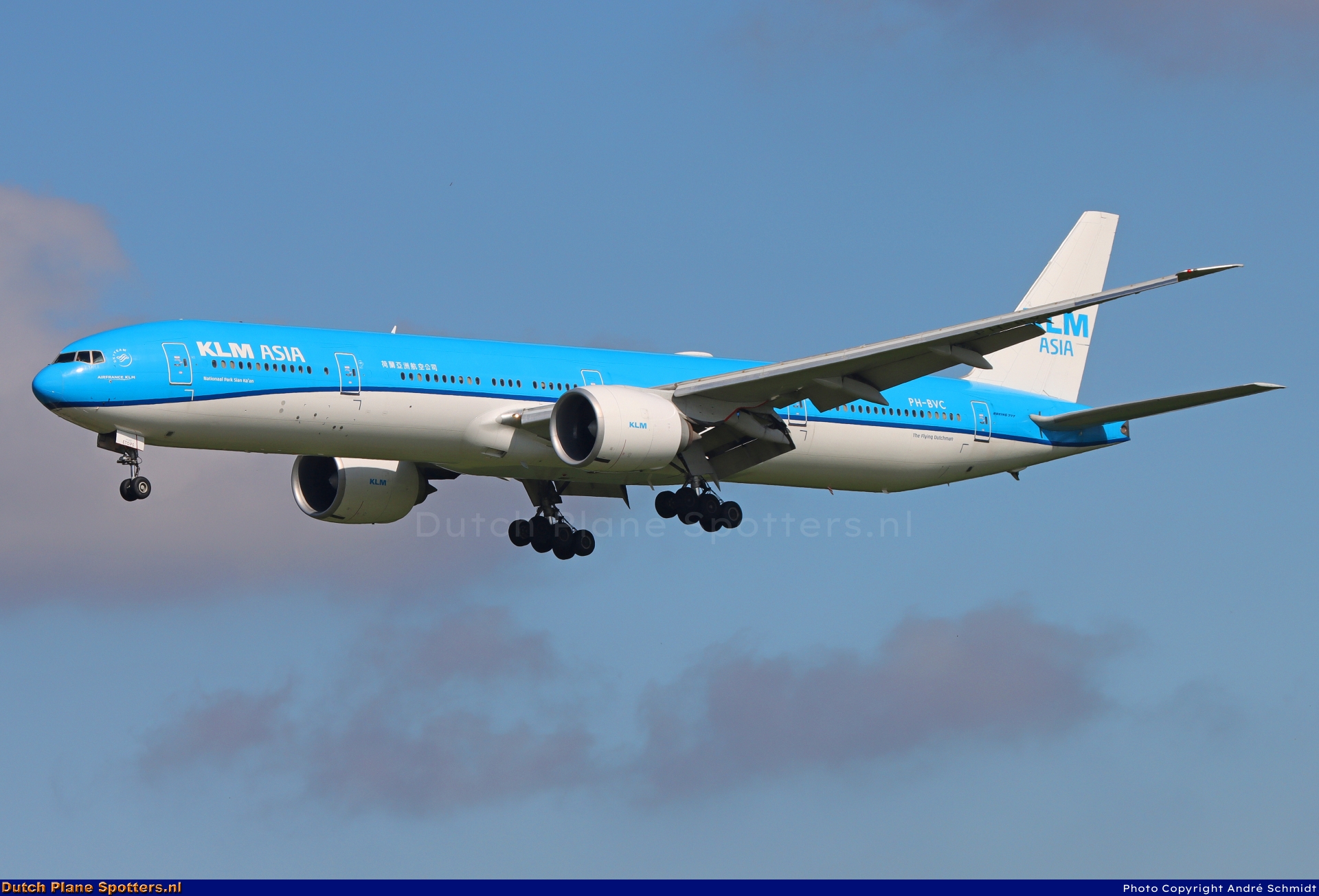 PH-BVC Boeing 777-300 KLM Asia by André Schmidt