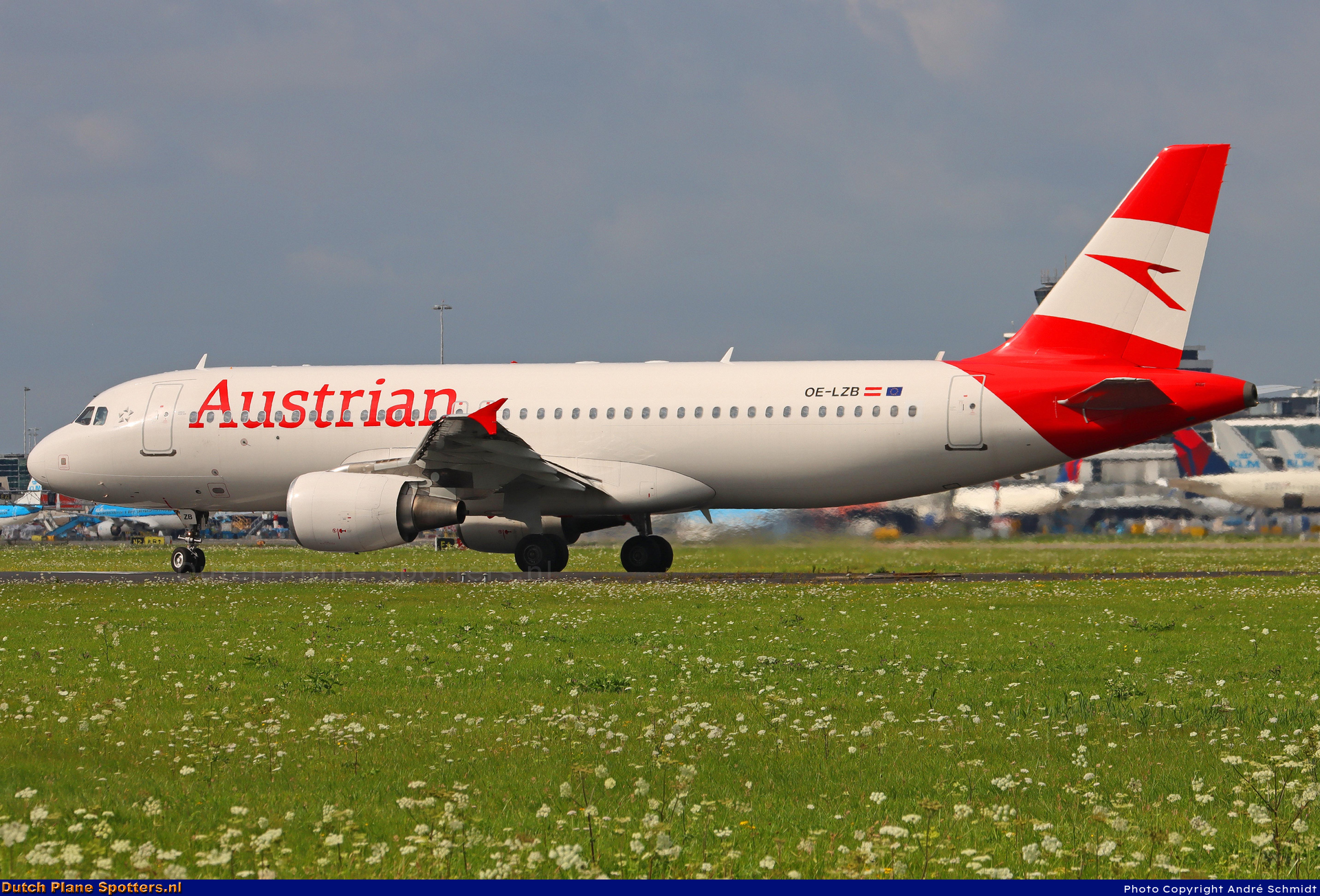 OE-LZB Airbus A320 Austrian Airlines by André Schmidt