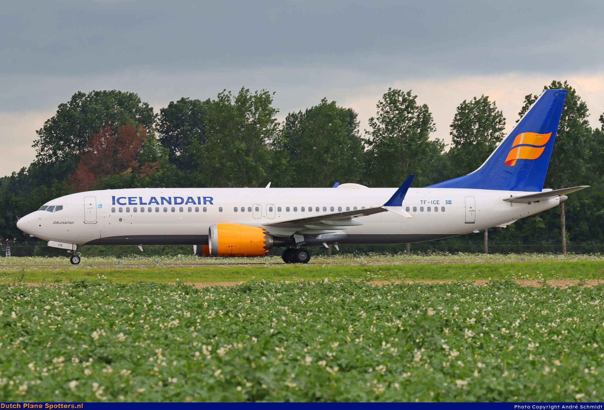 TF-ICE Boeing 737 MAX 8 Icelandair by André Schmidt