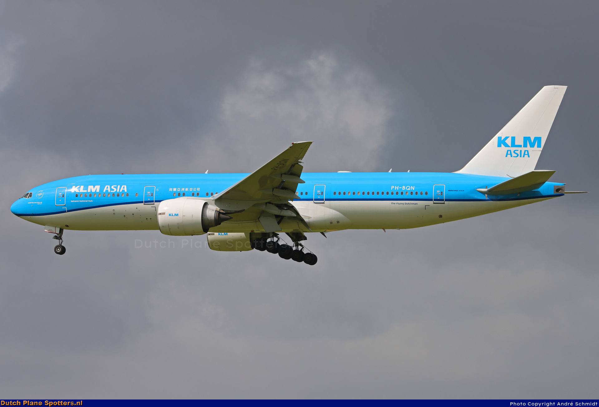 PH-BQN Boeing 777-200 KLM Asia by André Schmidt