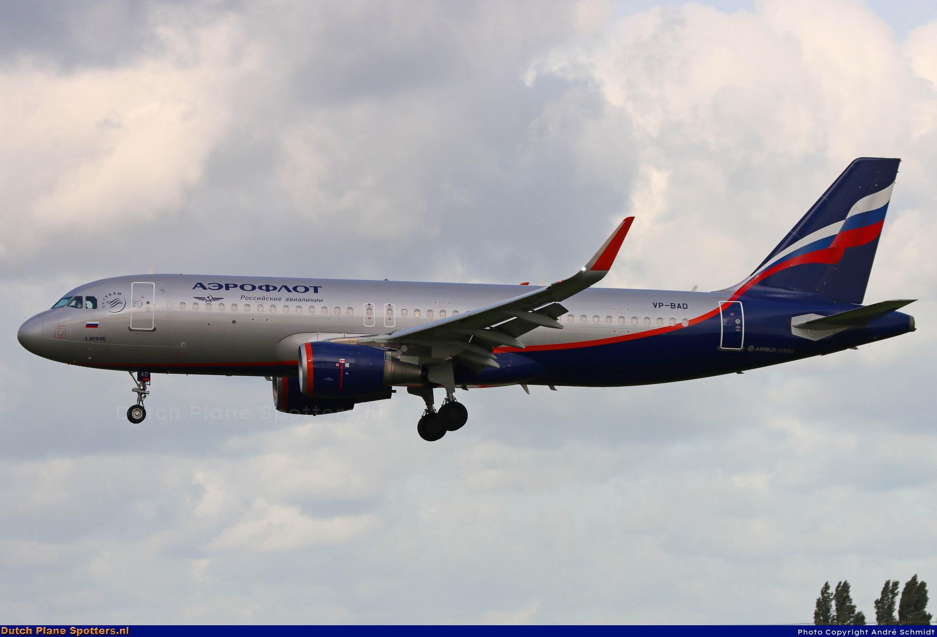 VP-BAD Airbus A320 Aeroflot - Russian Airlines by André Schmidt