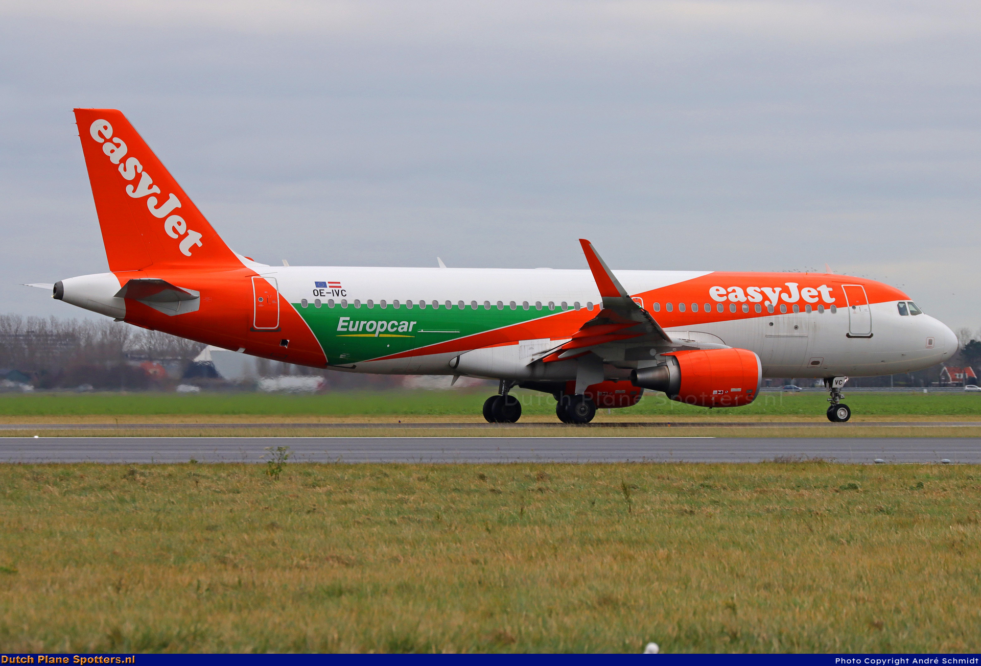 OE-IVC Airbus A320 easyJet Europe by André Schmidt