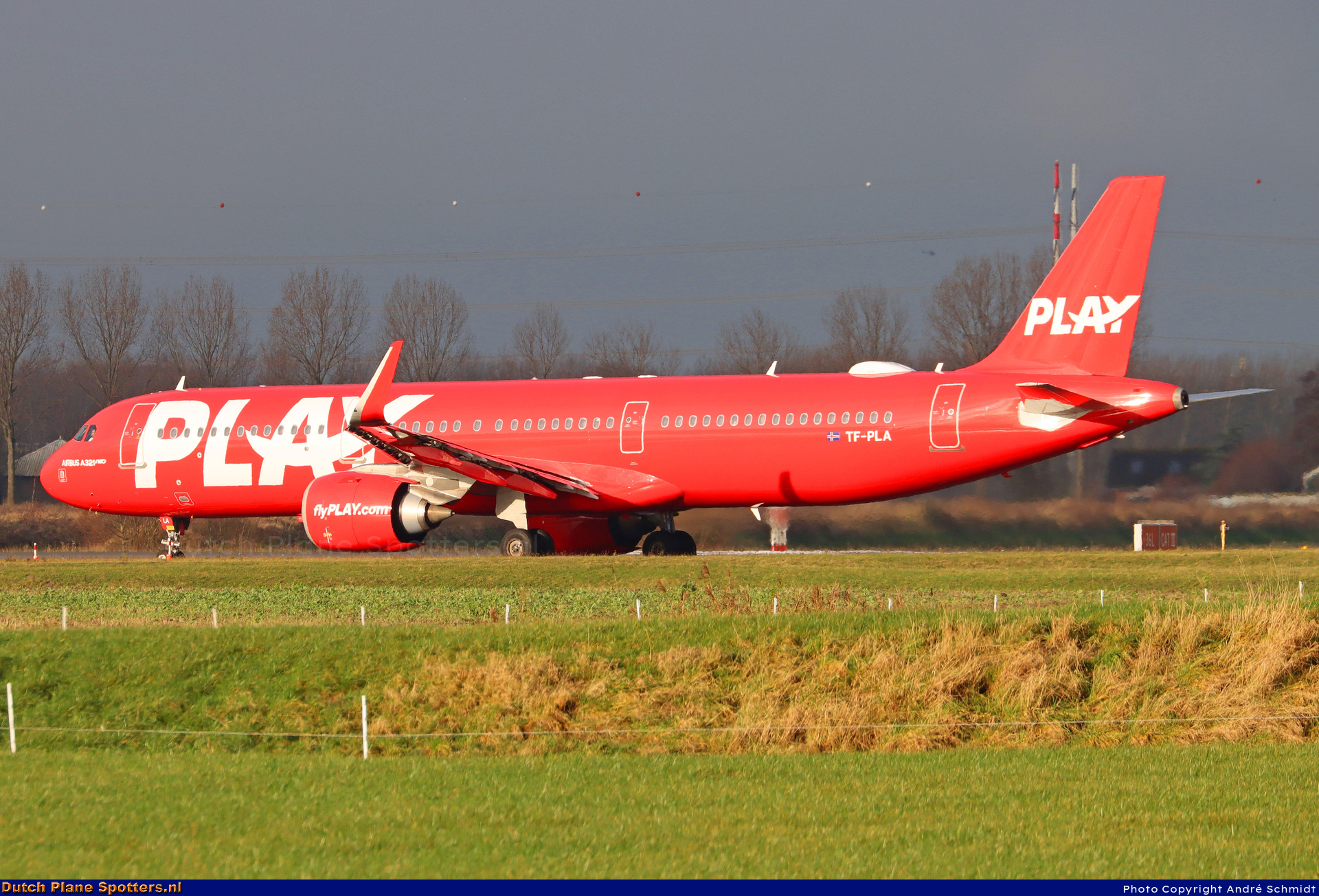 TF-PLA Airbus A321neo PLAY by André Schmidt