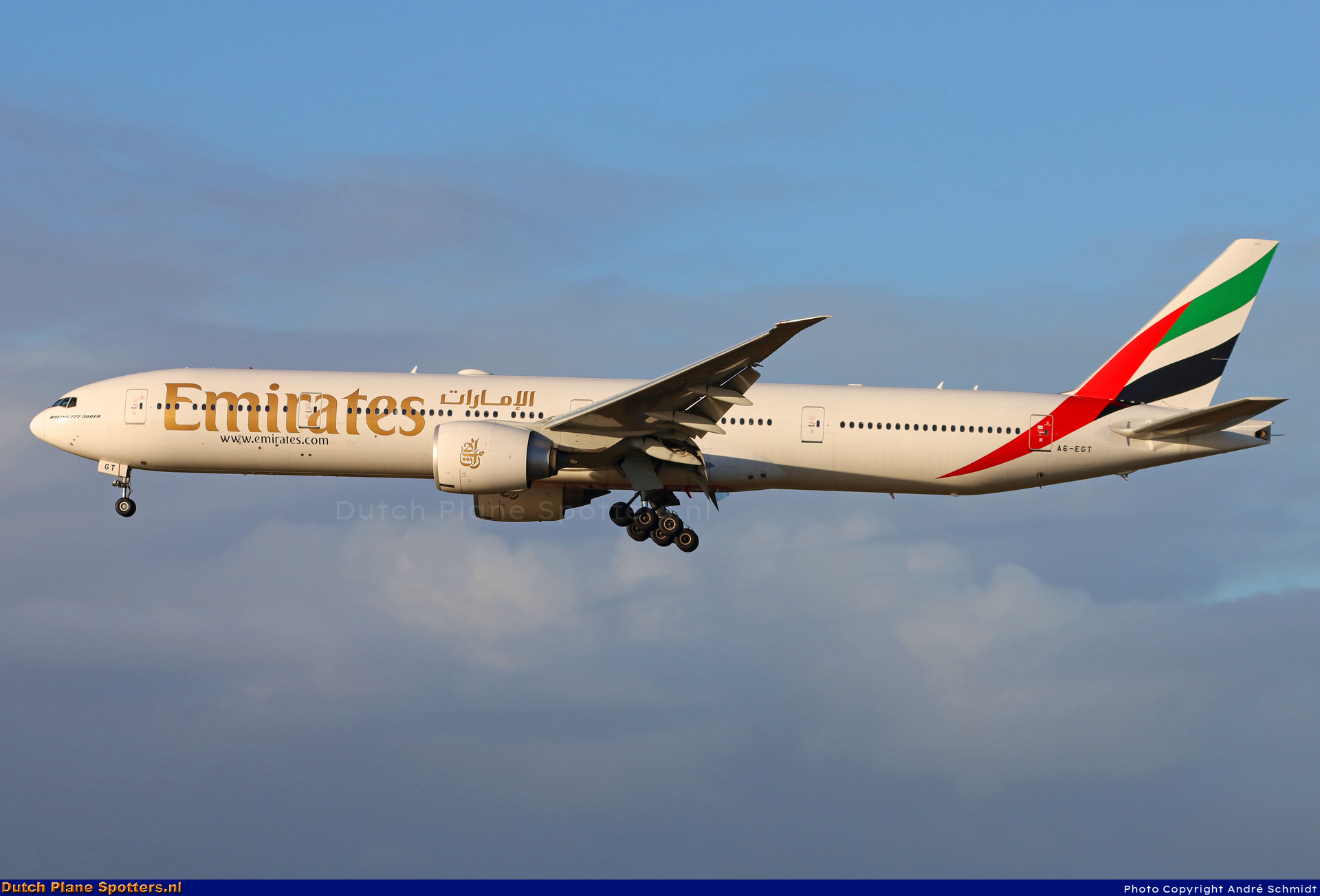 A6-EGT Boeing 777-300 Emirates by André Schmidt