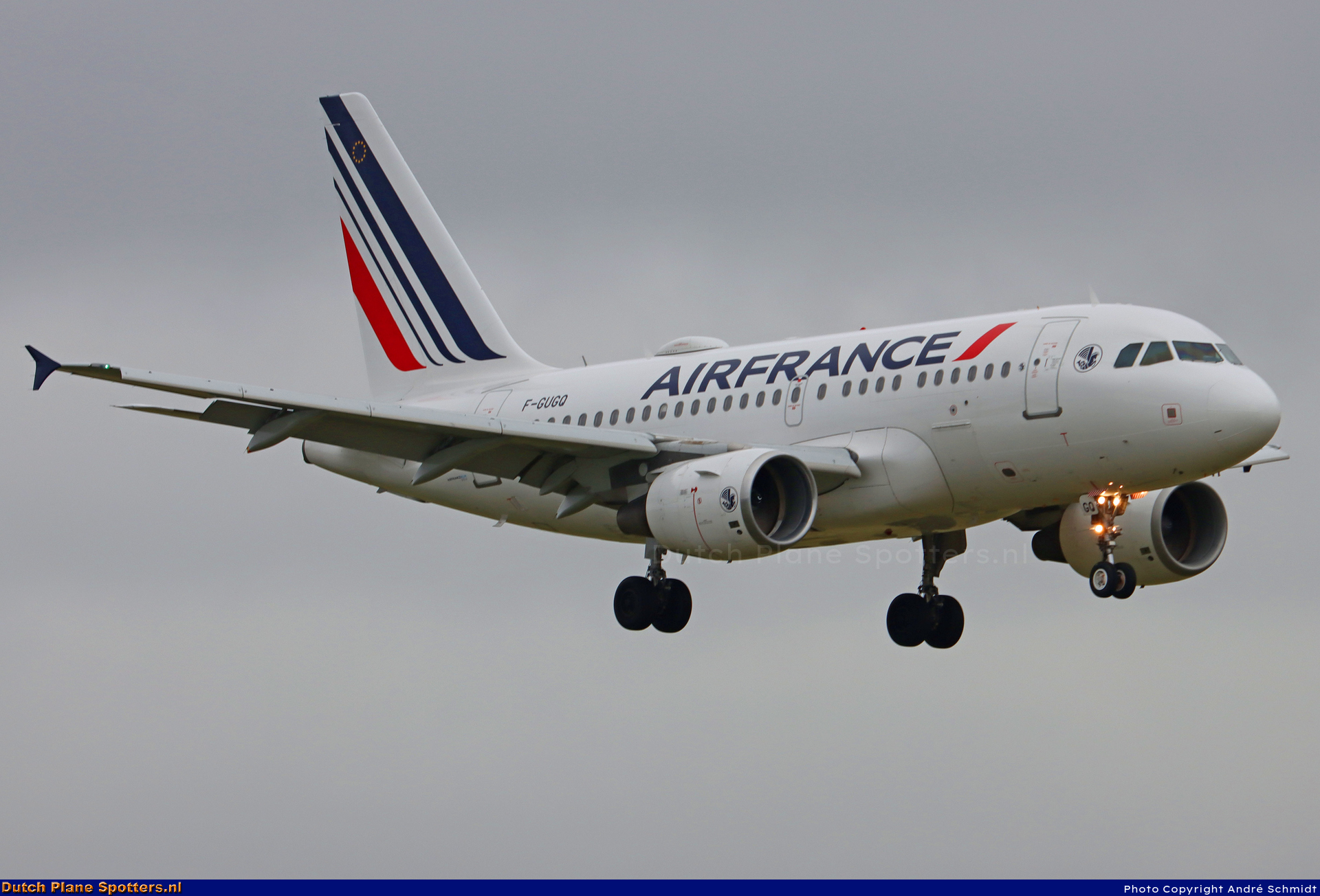 F-GUGQ Airbus A318 Air France by André Schmidt