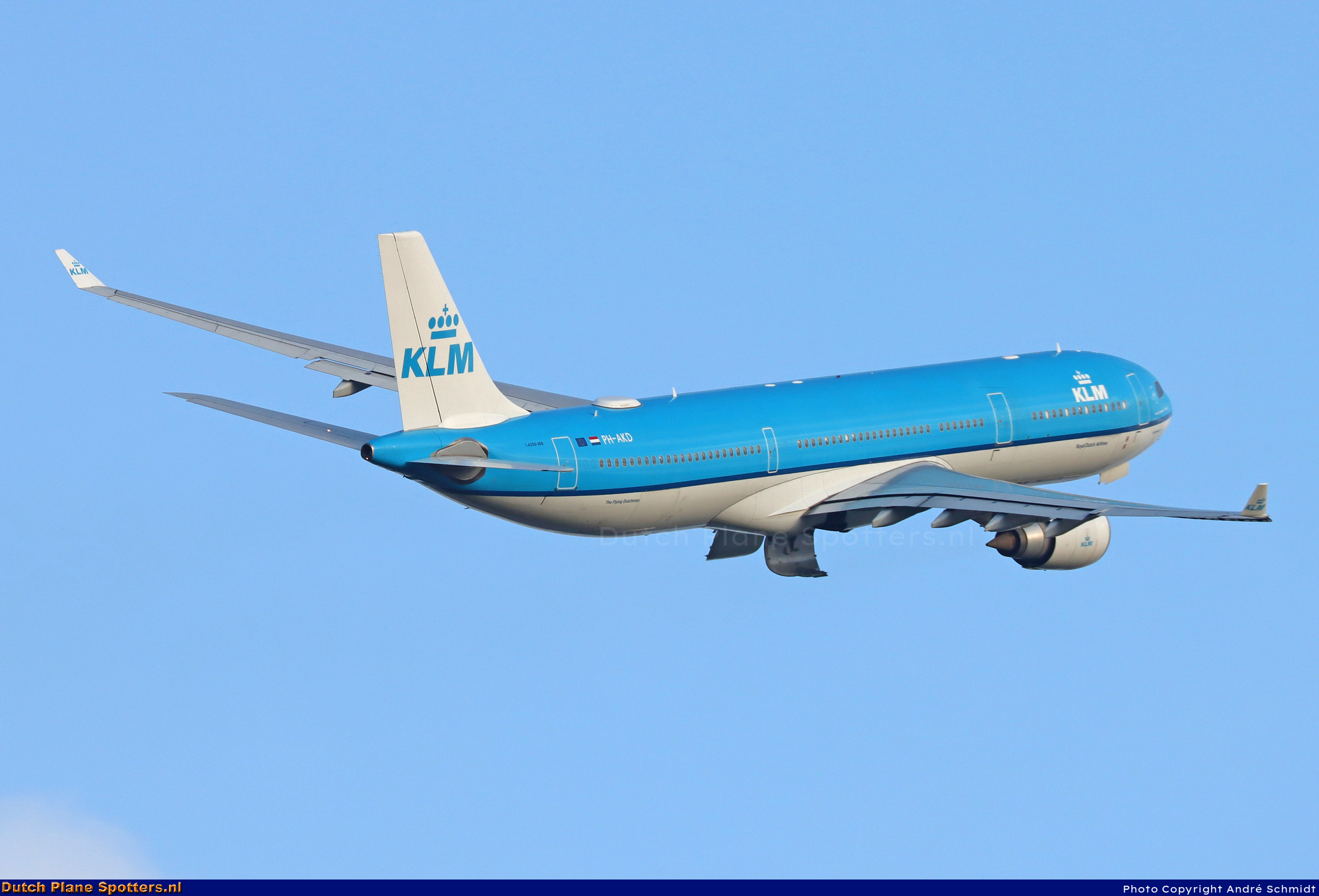 PH-AKD Airbus A330-300 KLM Royal Dutch Airlines by André Schmidt