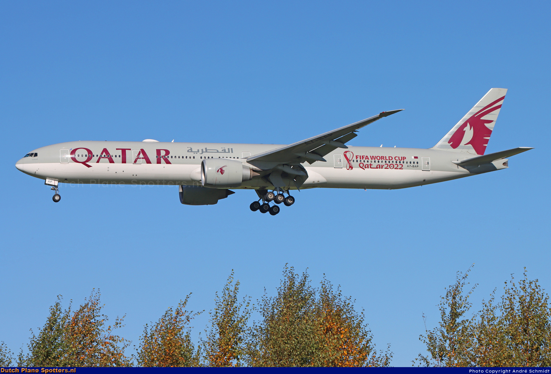 A7-BAP Boeing 777-300 Qatar Airways by André Schmidt