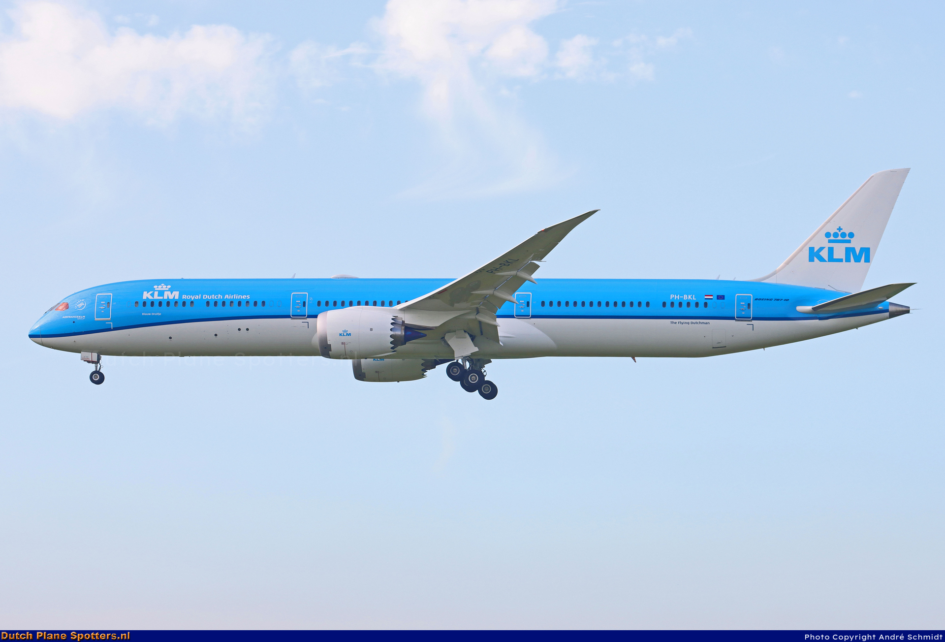 PH-BKL Boeing 787-10 Dreamliner KLM Royal Dutch Airlines by André Schmidt