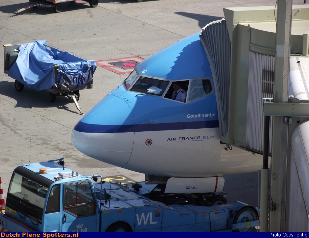 PH-BGD Boeing 737-700 KLM Royal Dutch Airlines by g