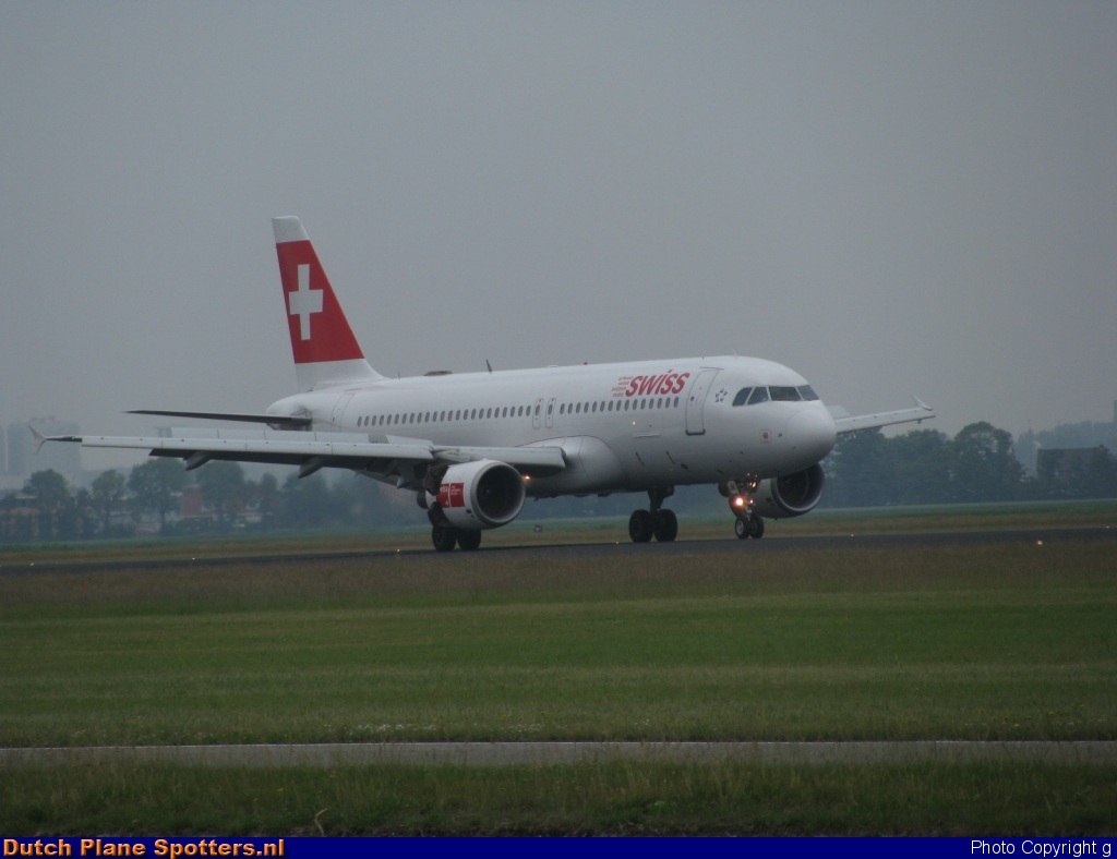HB-IJK Airbus A320 Swiss International Air Lines by g