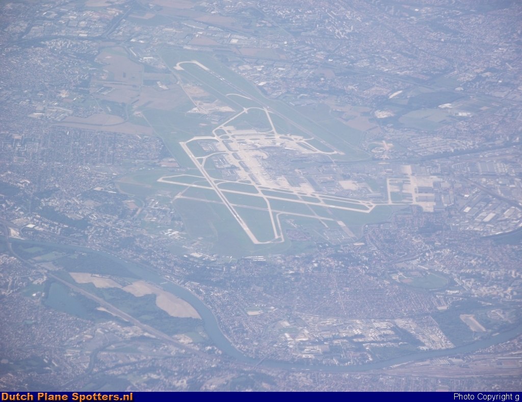 LFPO Airport Airport Overview by g