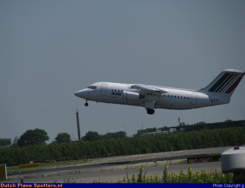 EI-RJB BAe 146 Cityjet (Air France) by g