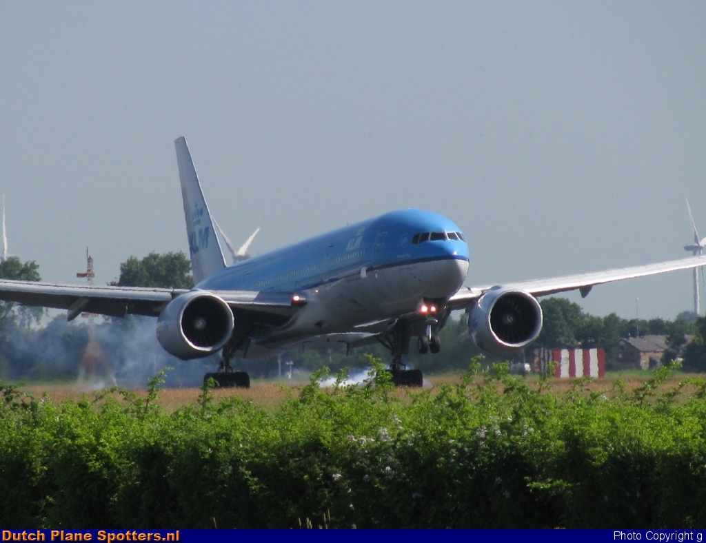 PH-BQF Boeing 777-200 KLM Royal Dutch Airlines by g