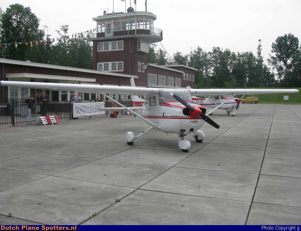 PH-TGM Cessna 172 Skyhawk Special Air Services by g