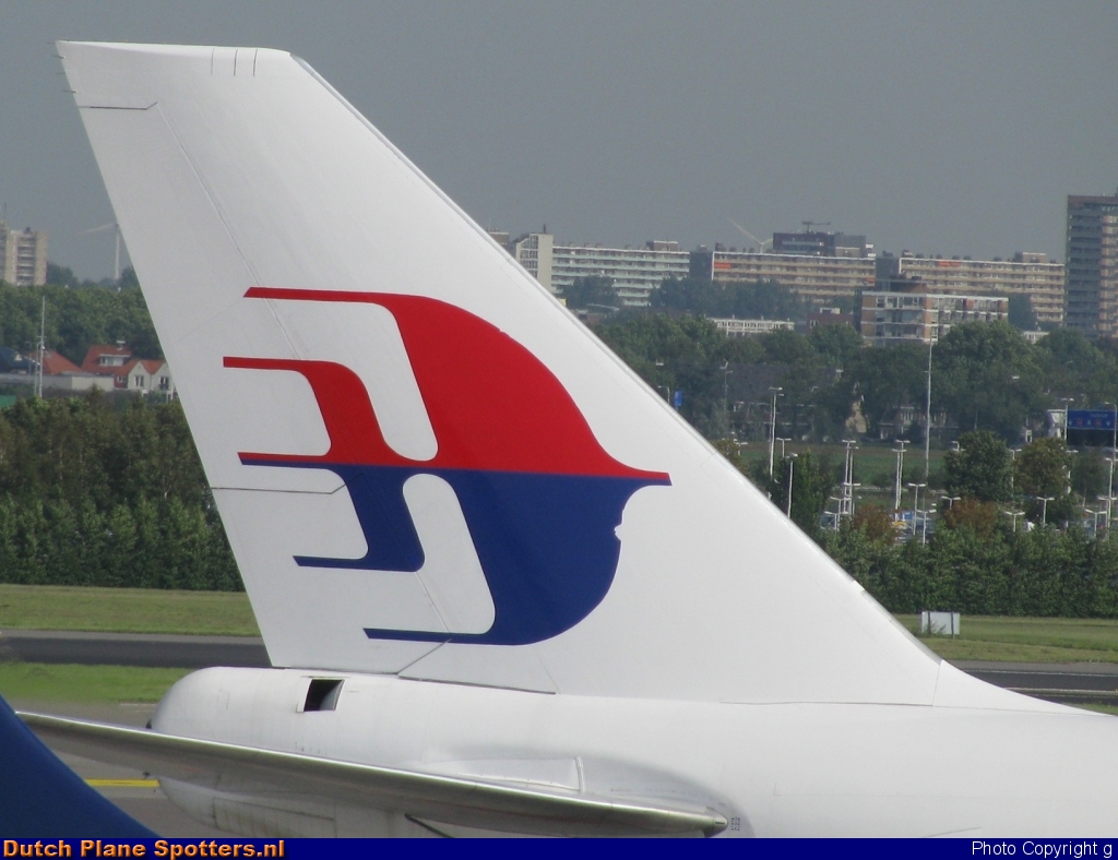 9M-MPF Boeing 747-400 Malaysia Airlines by g
