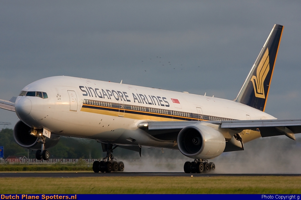 9V-SVJ Boeing 777-200 Singapore Airlines by g