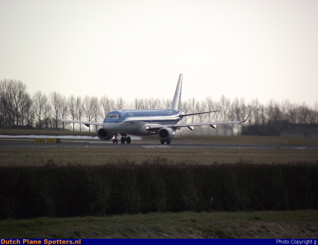 PH-EZD Embraer 190 KLM Cityhopper by g