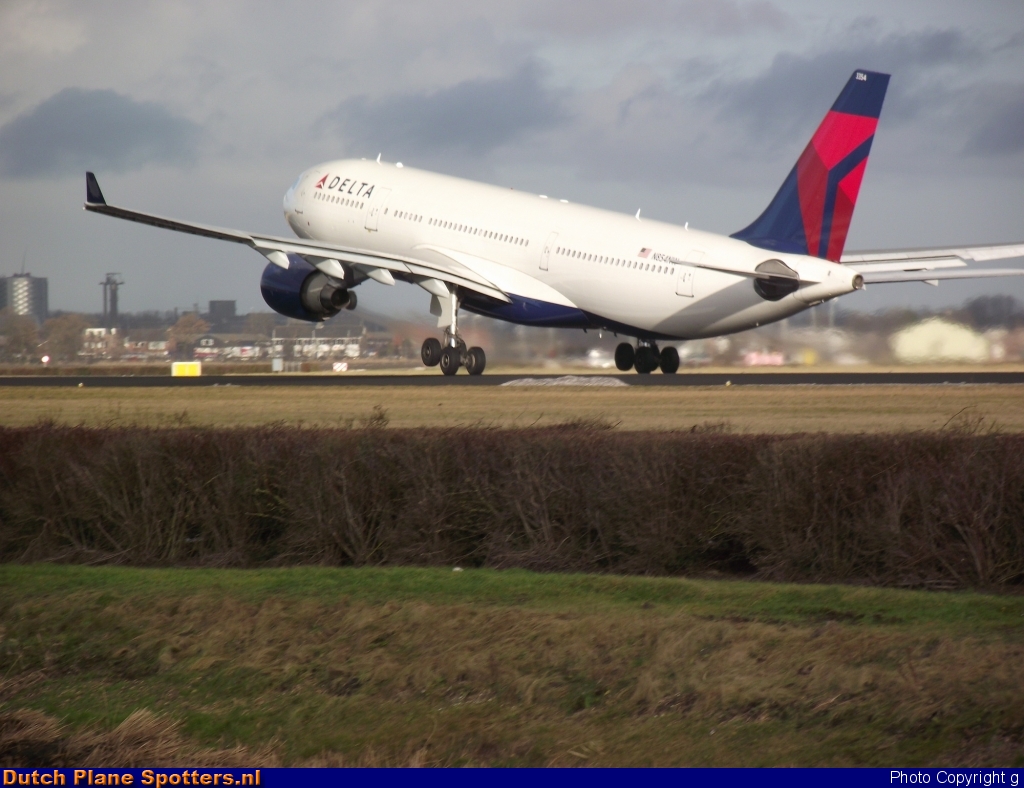 N854NW Airbus A330-200 Delta Airlines by g