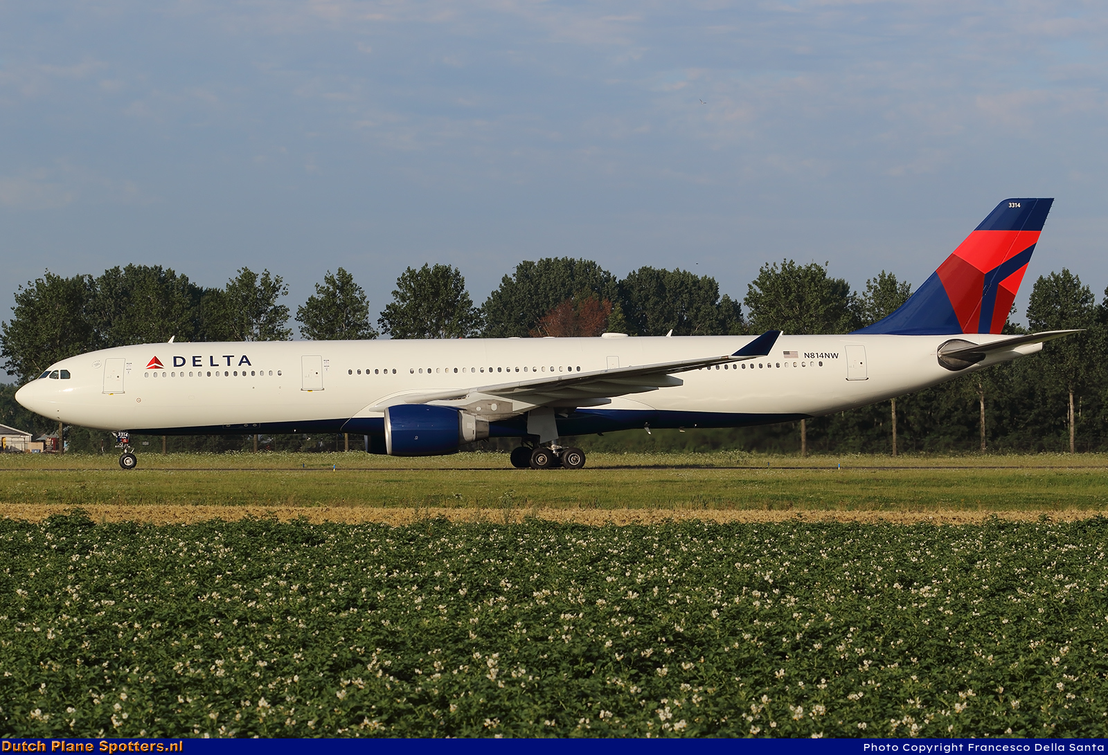 N814NW Airbus A330-300 Delta Airlines by Francesco Della Santa