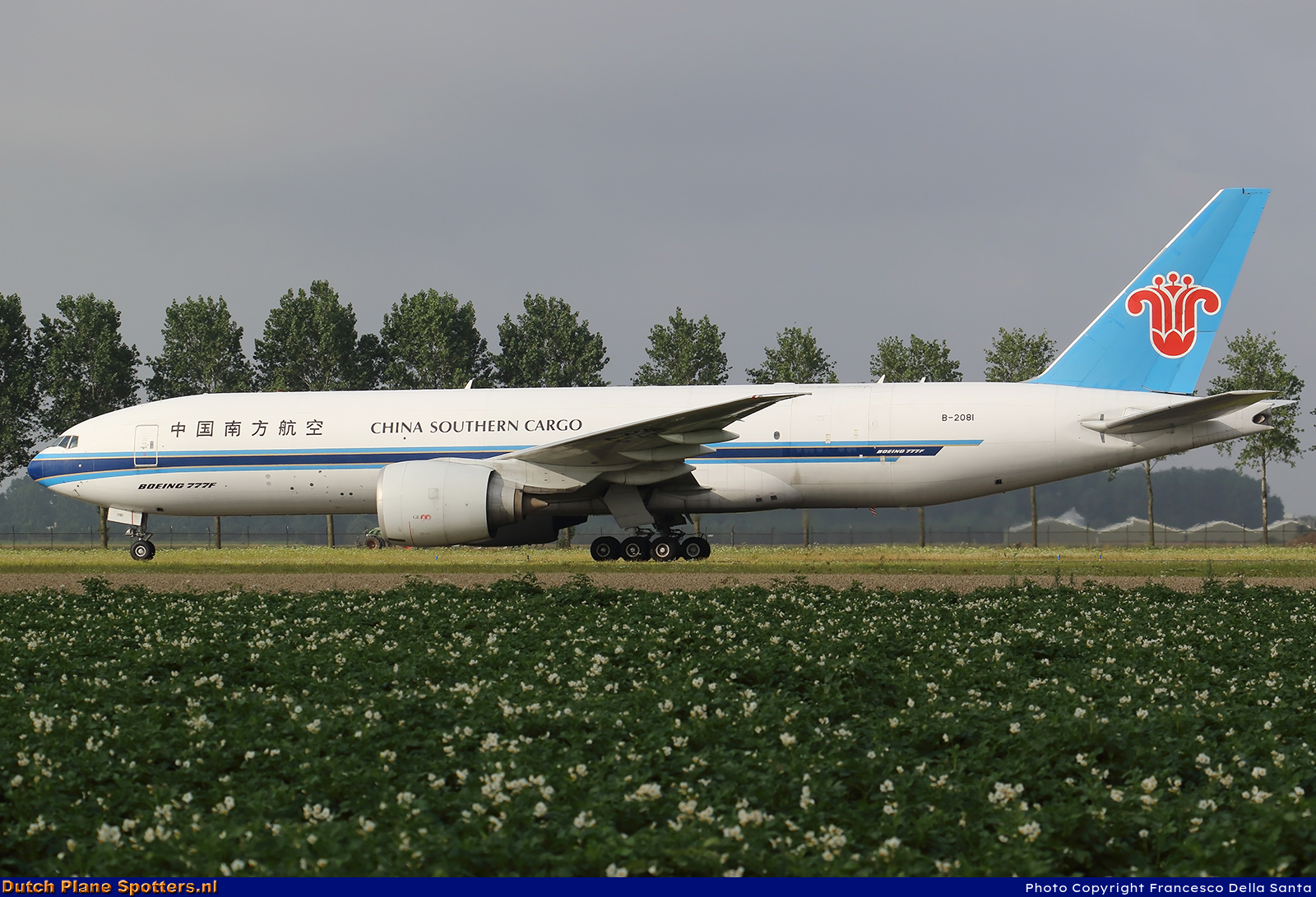 B-2081 Boeing 777-F China Southern Cargo by Francesco Della Santa