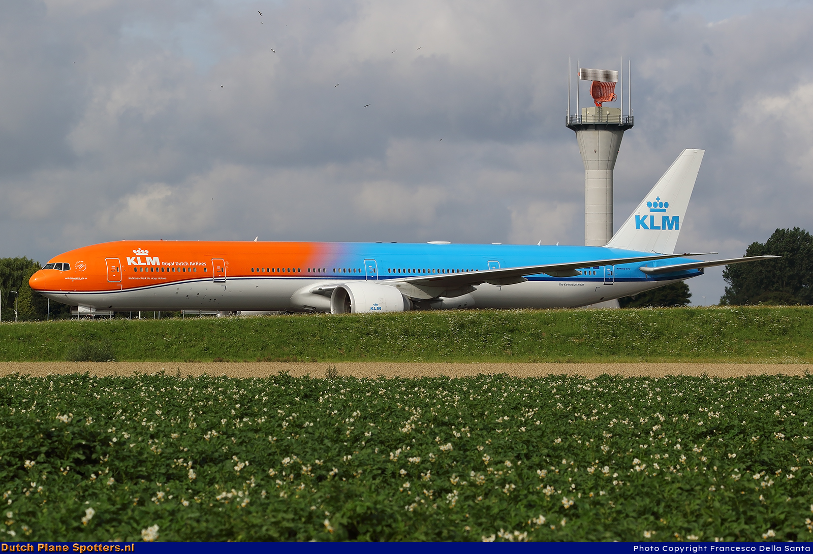 PH-BVA Boeing 777-300 KLM Royal Dutch Airlines by Francesco Della Santa