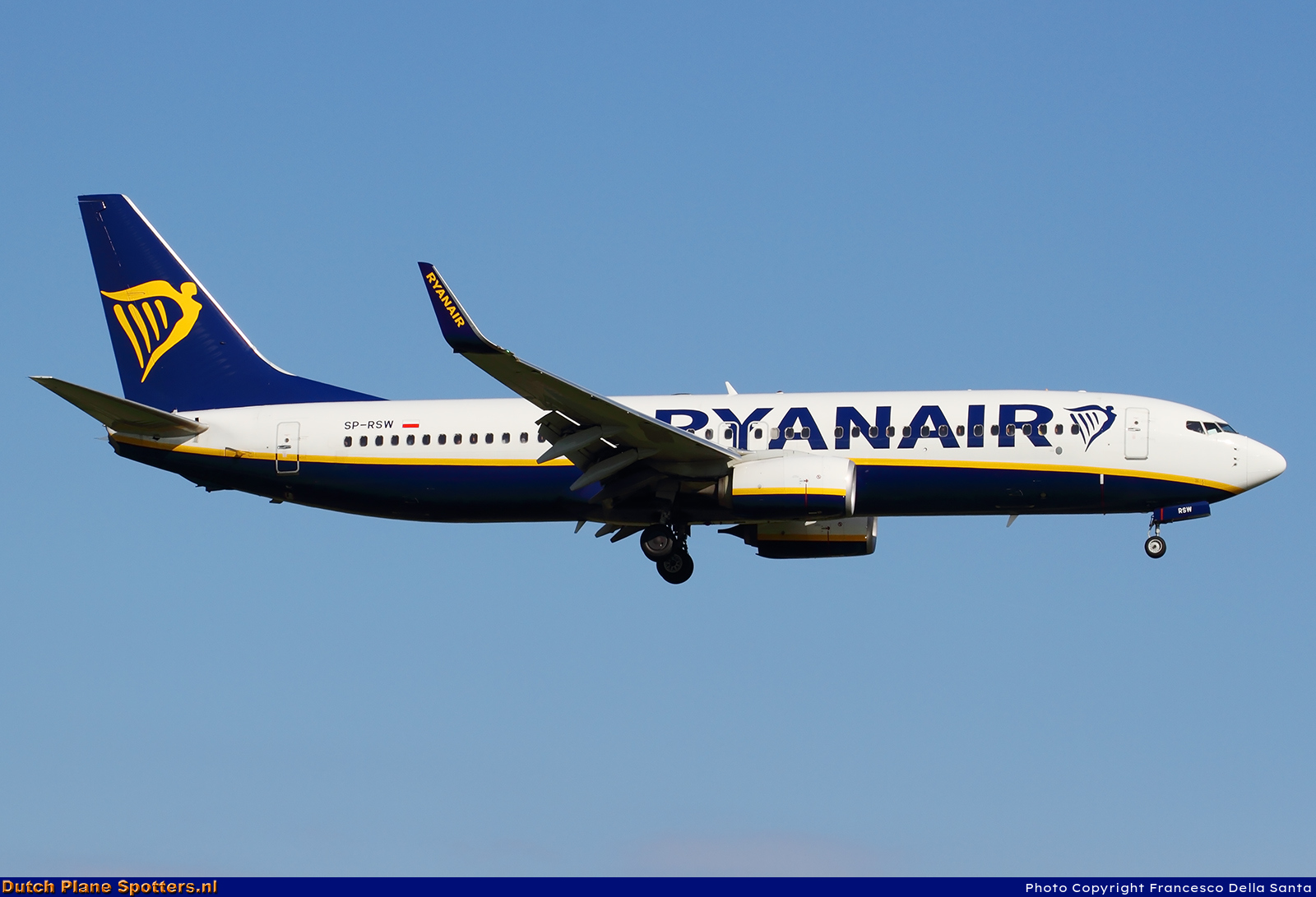 SP-RSW Boeing 737-800 Buzz (Ryanair) by Francesco Della Santa