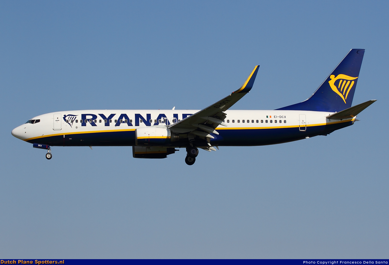 EI-DCX Boeing 737-800 Ryanair by Francesco Della Santa