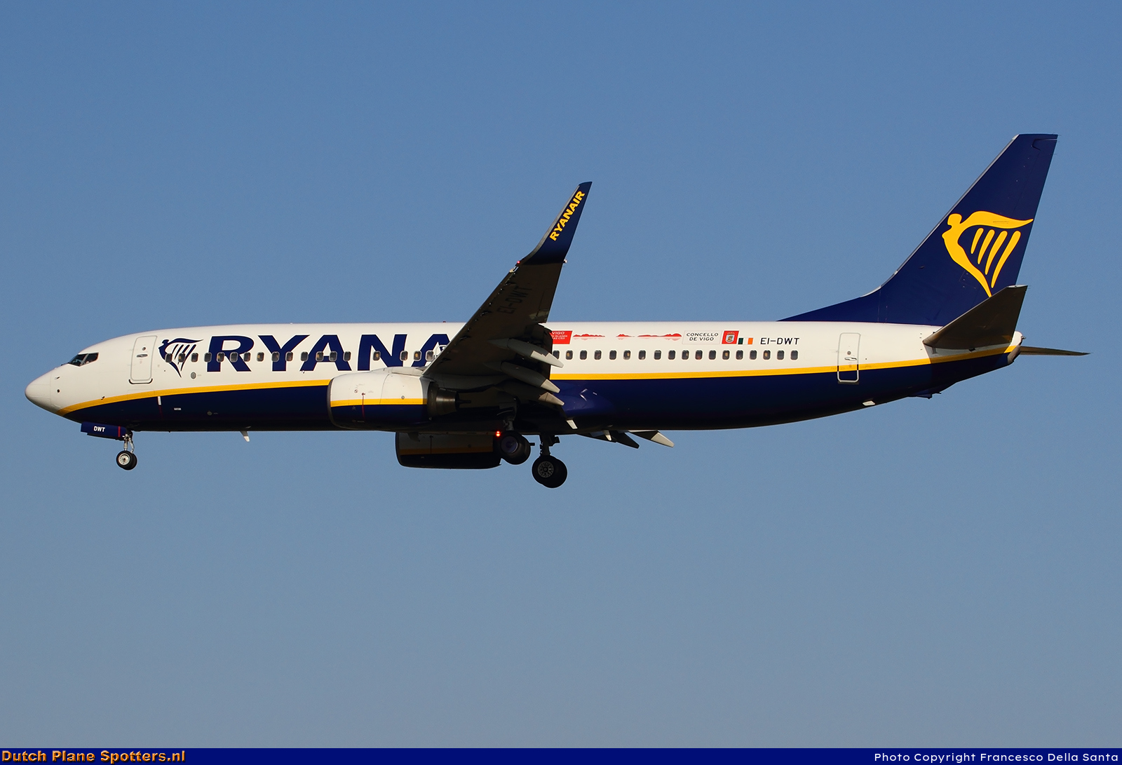 EI-DWT Boeing 737-800 Ryanair by Francesco Della Santa