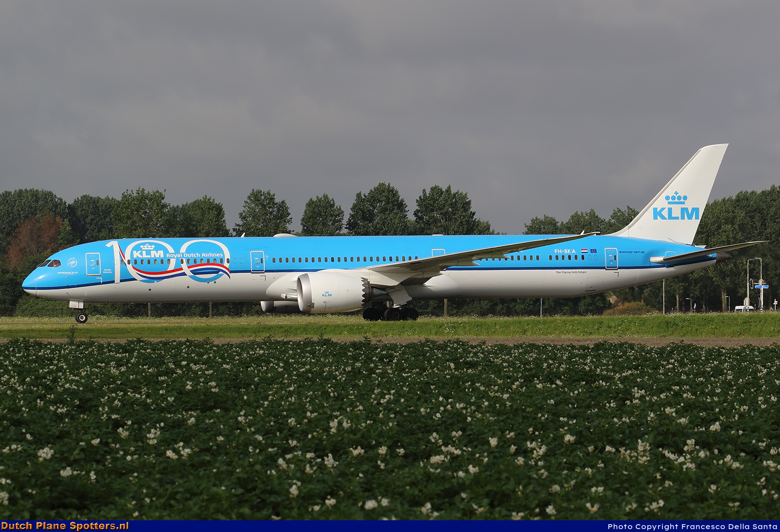 PH-BKA Boeing 787-10 Dreamliner KLM Royal Dutch Airlines by Francesco Della Santa
