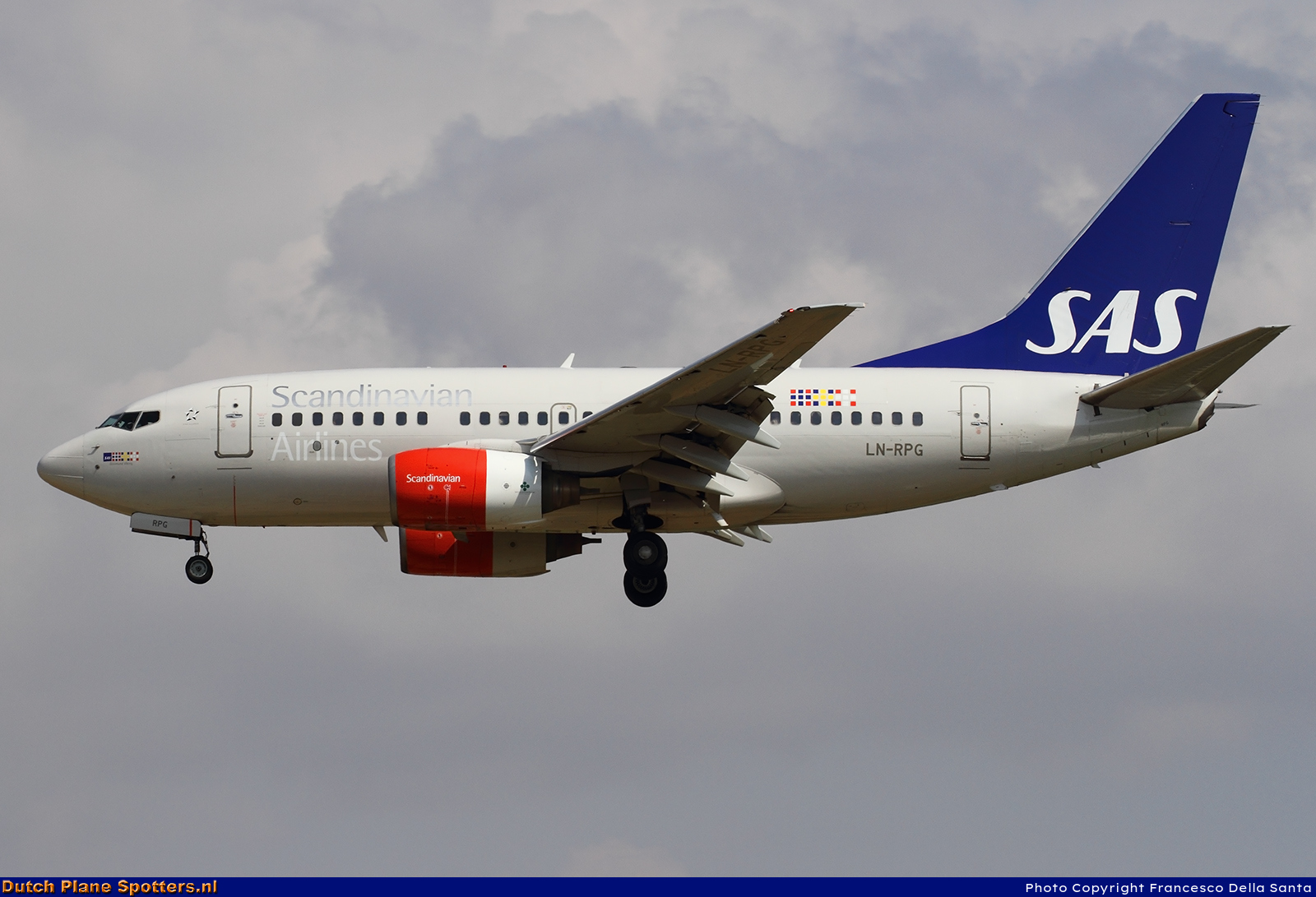 LN-RPG Boeing 737-600 SAS Scandinavian Airlines by Francesco Della Santa