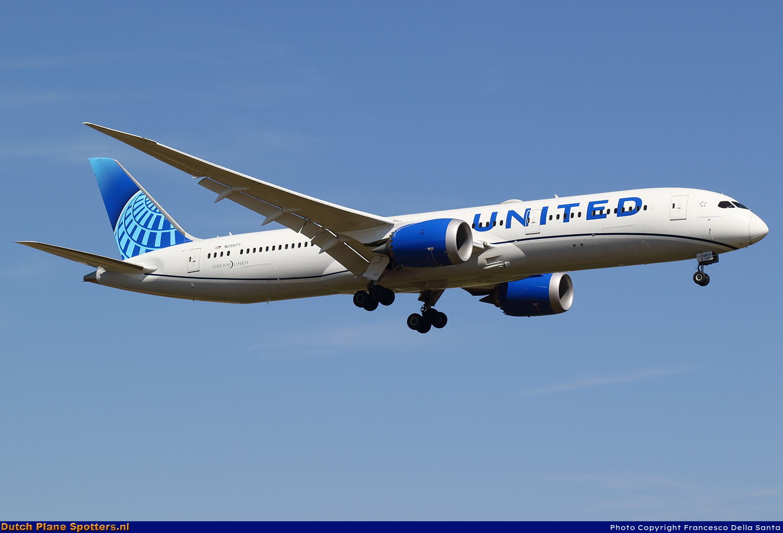 N29977 Boeing 787-9 Dreamliner United Airlines by Francesco Della Santa