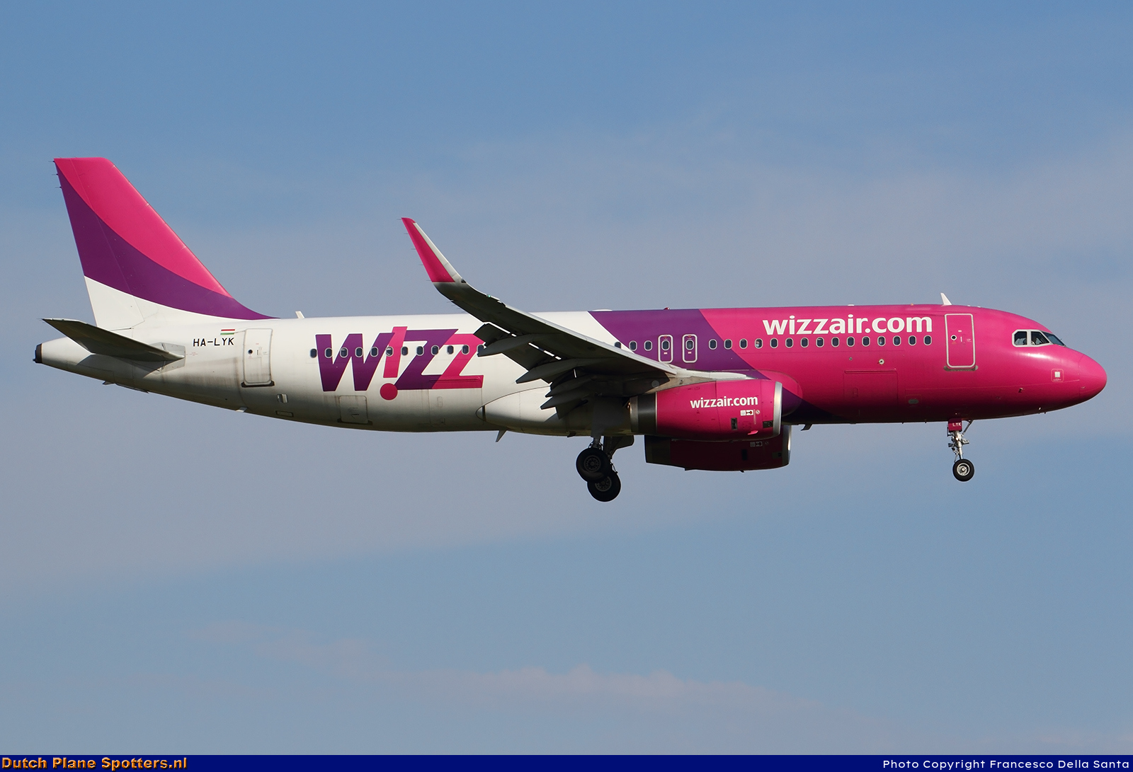 HA-LYK Airbus A320 Wizz Air by Francesco Della Santa