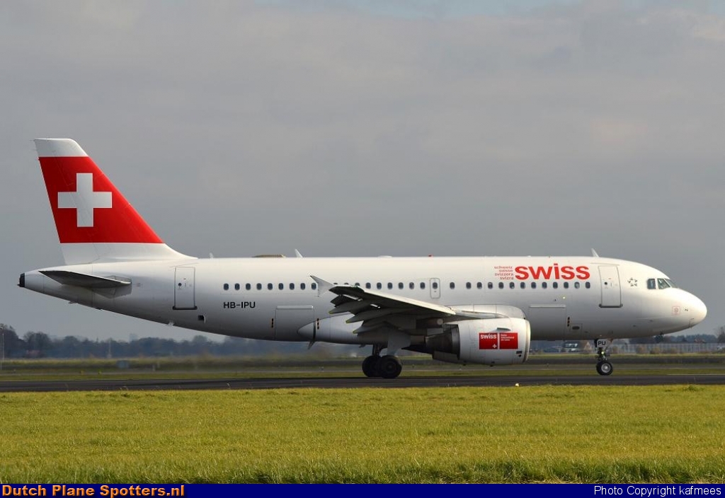 HB-IPU Airbus A319 Swiss International Air Lines by Peter Veerman