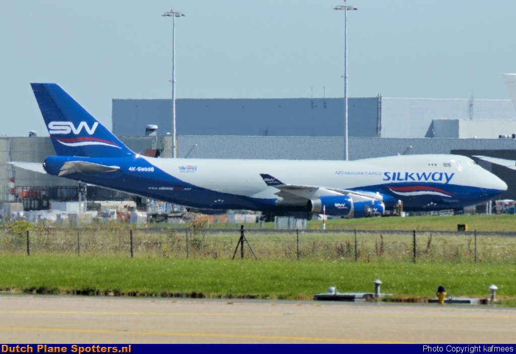 4K-SW008 Boeing 747-400 Silk Way Airlines by Peter Veerman