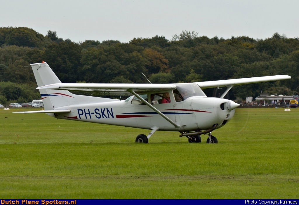 PH-SKN Cessna 172 Skyhawk II Private by Peter Veerman