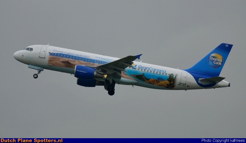 OO-TCI Airbus A320 Thomas Cook by Peter Veerman
