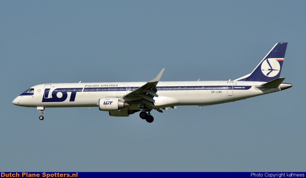 SP-LNC Embraer 195 LOT Polish Airlines by Peter Veerman