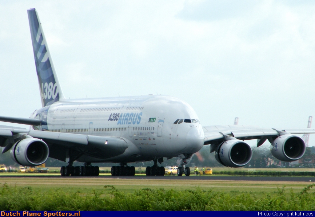 F-WWDD Airbus A380-800 Airbus Industrie by Peter Veerman