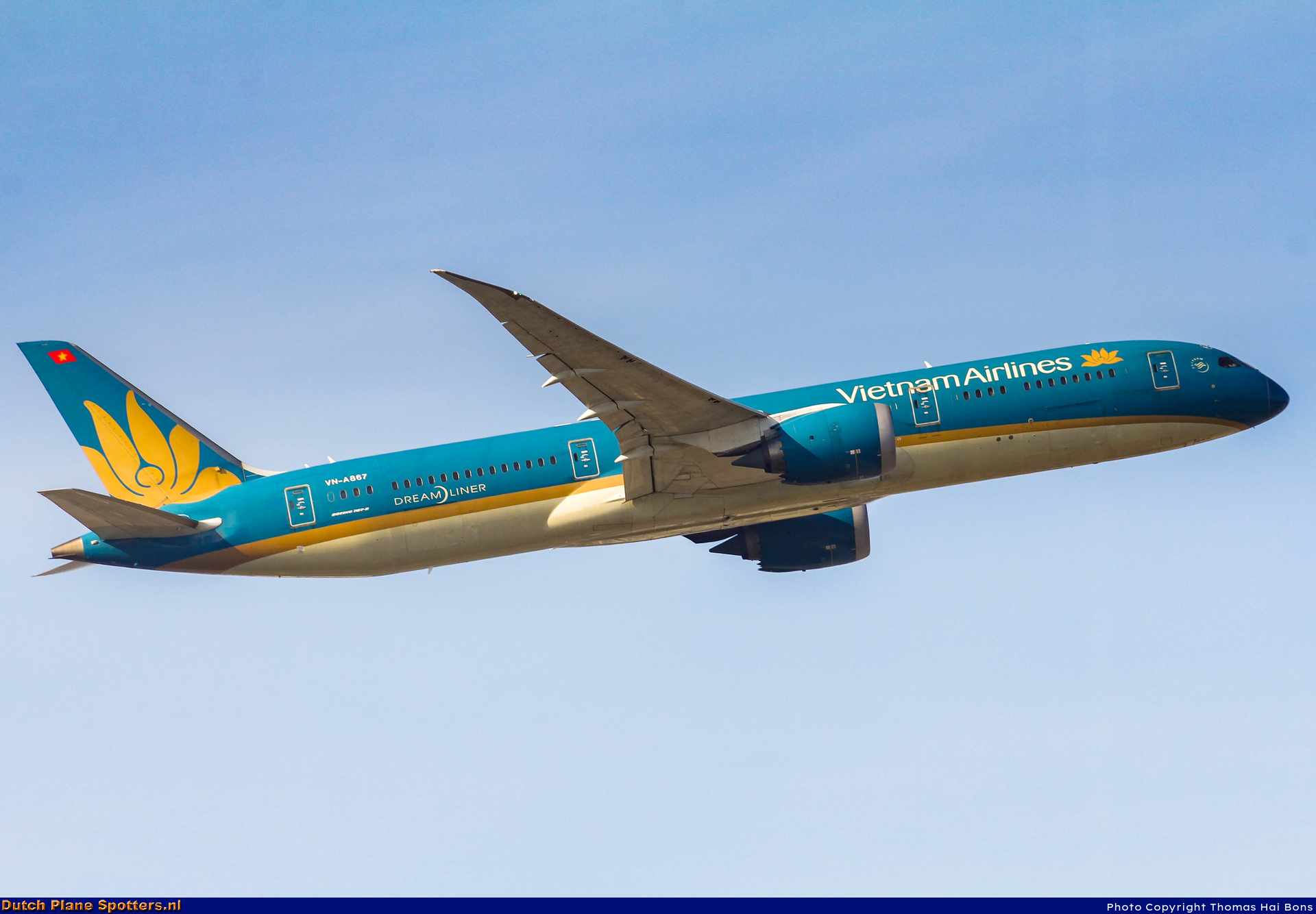 VN-A867 Boeing 787-9 Dreamliner Vietnam Airlines by Thomas Hai Bons