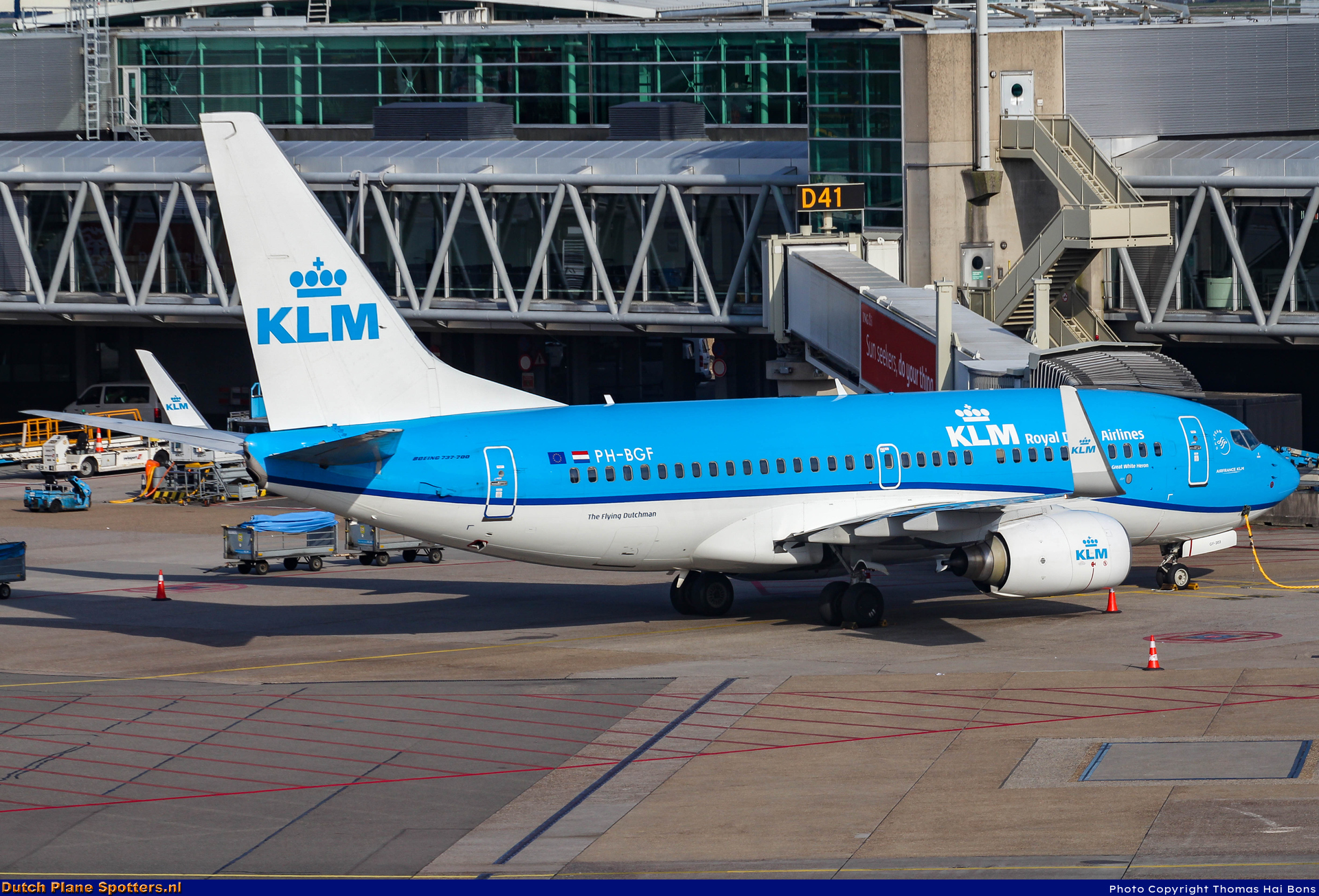 PH-BGF Boeing 737-700 KLM Royal Dutch Airlines by Thomas Hai Bons