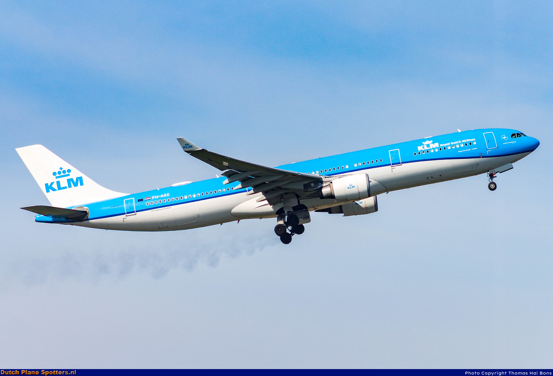 PH-AKE Airbus A330-300 KLM Royal Dutch Airlines by Thomas Hai Bons