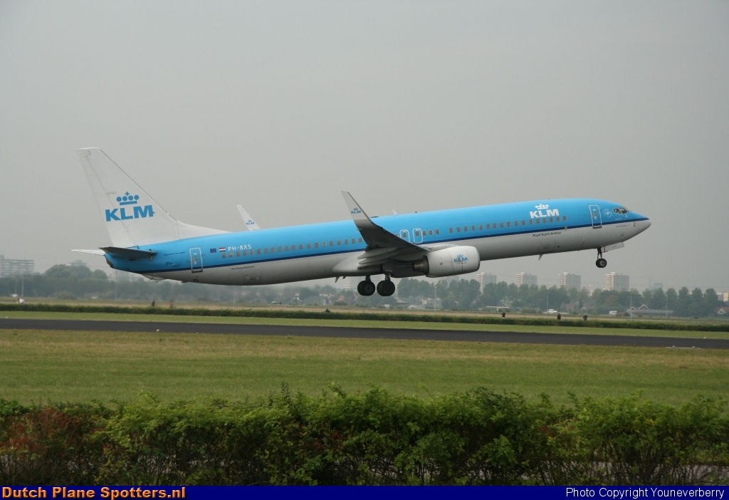 PH-BXS Boeing 737-900 KLM Royal Dutch Airlines by Youneverberry