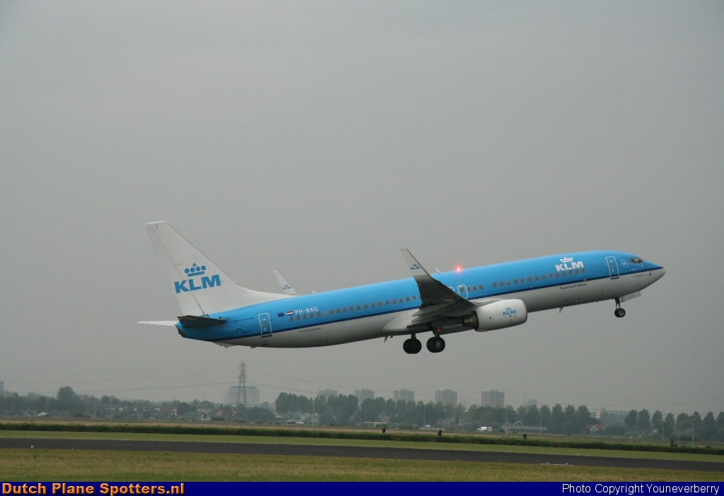 PH-BXG Boeing 737-800 KLM Royal Dutch Airlines by Youneverberry
