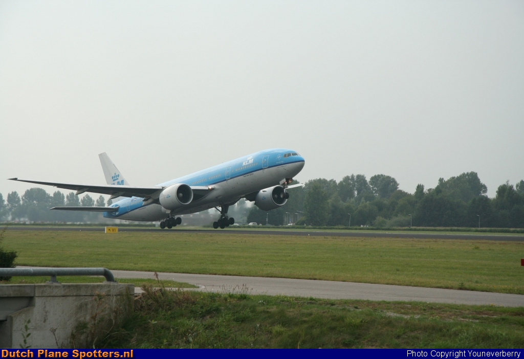 PH-BQF Boeing 777-200 KLM Royal Dutch Airlines by Youneverberry