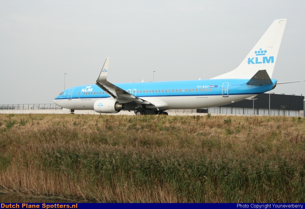 PH-BXU Boeing 737-800 KLM Royal Dutch Airlines by Youneverberry